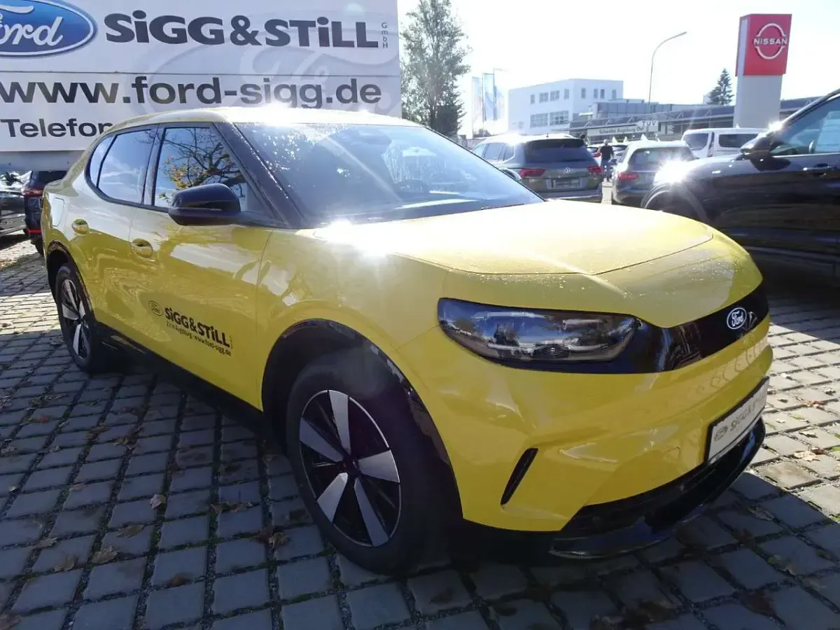 Neu Ford Capri 210 kW (286 PS) 2026 Gelb SUV