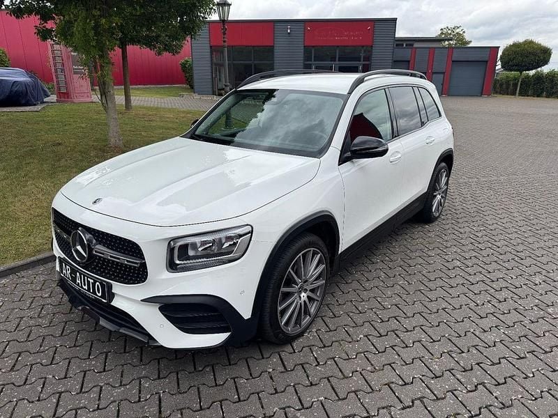 Weiß Gebraucht 2022 Mercedes GLB200 AMG line SUV | 29.900 € (Guter Preis) - Bild 1/4