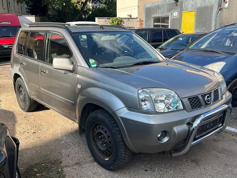 Usata Nissan X-Trail 165 CV (121 kW) 2004 Grigio SUV