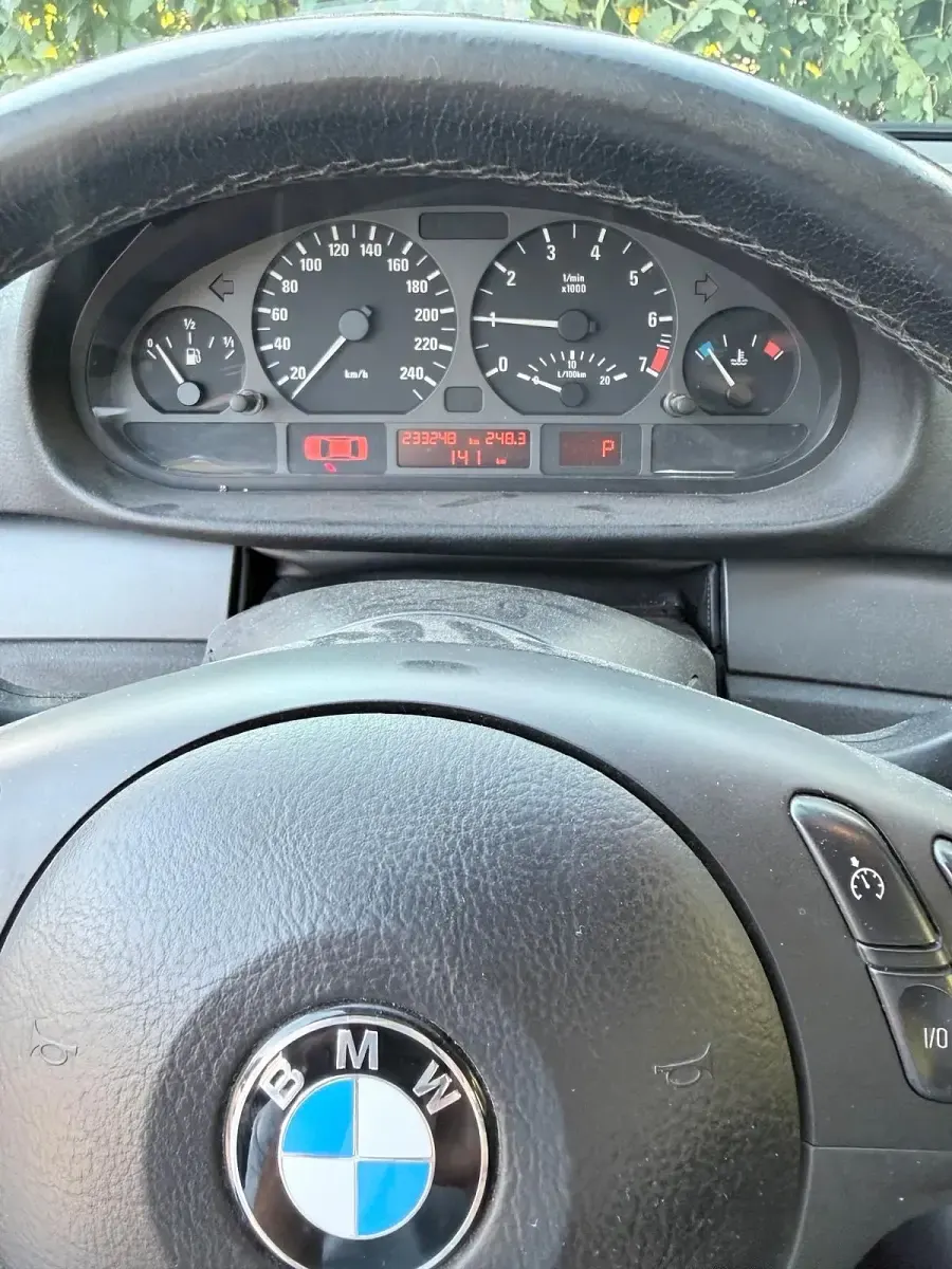 Gebraucht BMW 318 143 PS (105 kW) 2005 Silber Kombi