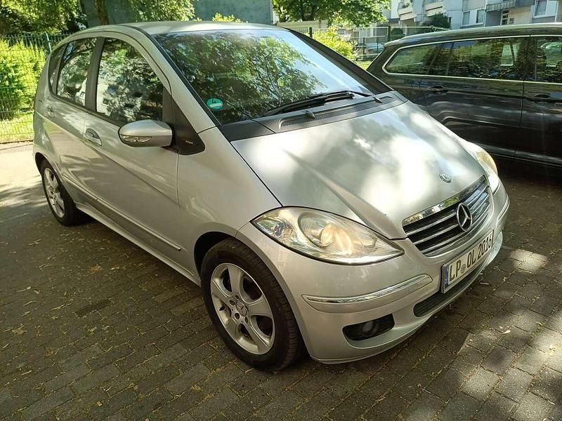 Silber Gebraucht 2006 Mercedes A150 Avantgarde Kombi | 1.690 € (Etwas zu teuer) - Bild 1/4