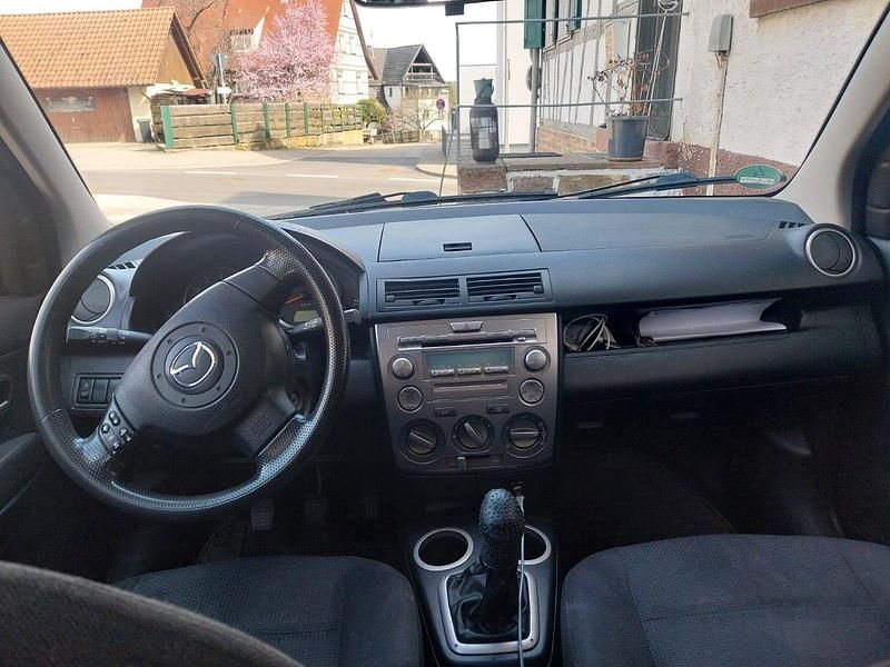 Gebraucht Mazda 2 Comfort 75 PS (55 kW) 2006 Grau Kleinwagen