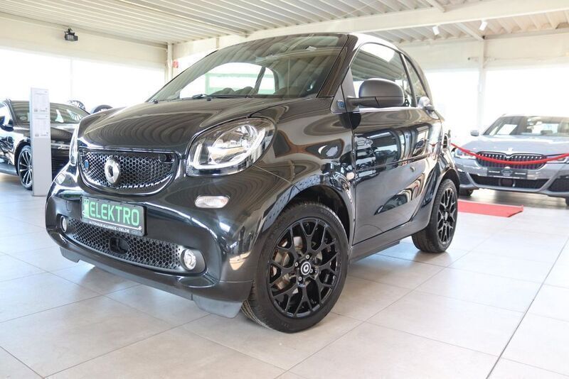 Schwarz Gebraucht 2019 Smart ForTwo Electric Drive Passion Kleinwagen | 9.490 € (Fairer Preis) - Bild 1/4