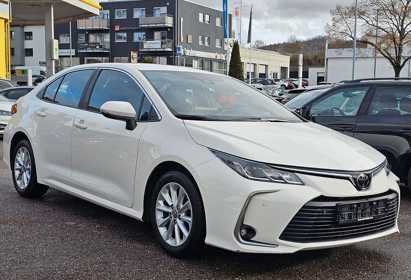 Gebraucht Toyota Corolla Comfort 140 PS (102 kW) 2023 Weiß Limousine