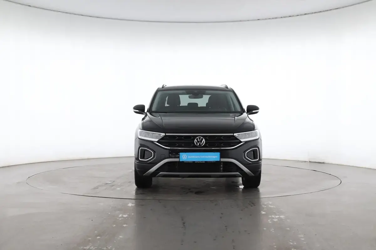 Gebraucht VW T-Roc Life 150 PS (110 kW) 2025 Deep black perleffekt SUV