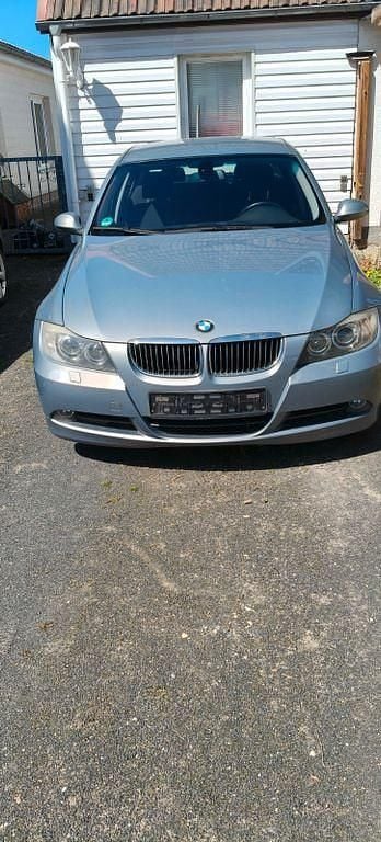 Second-hand BMW 325 218 CP (160 kW) 2005 Gri Berlinǎ