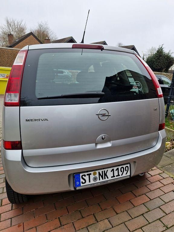 Gebraucht Opel Meriva 101 PS (74 kW) 2005 Silber Van / Kleinbus