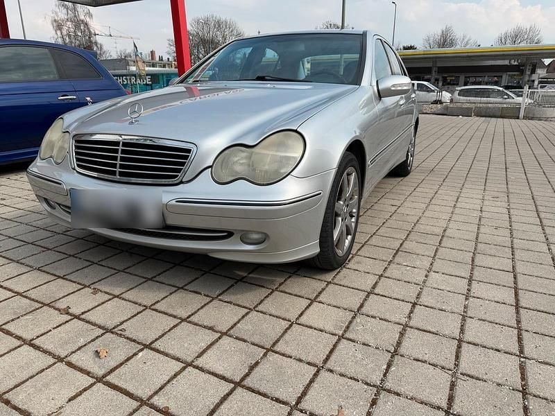 Gebraucht Mercedes C200 163 PS (119 kW) 2001 Grau Limousine