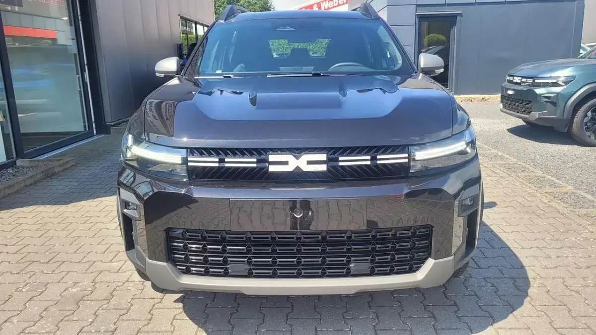 Neu Dacia Bigster 154 PS (113 kW) 2026 Schwarz SUV