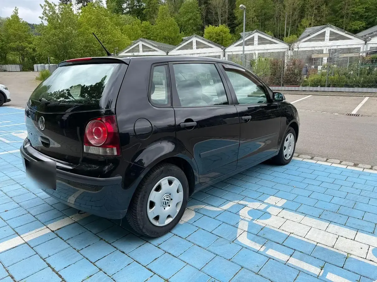 Gebraucht VW Polo 69 PS (50 kW) 2009 Schwarz Kleinwagen