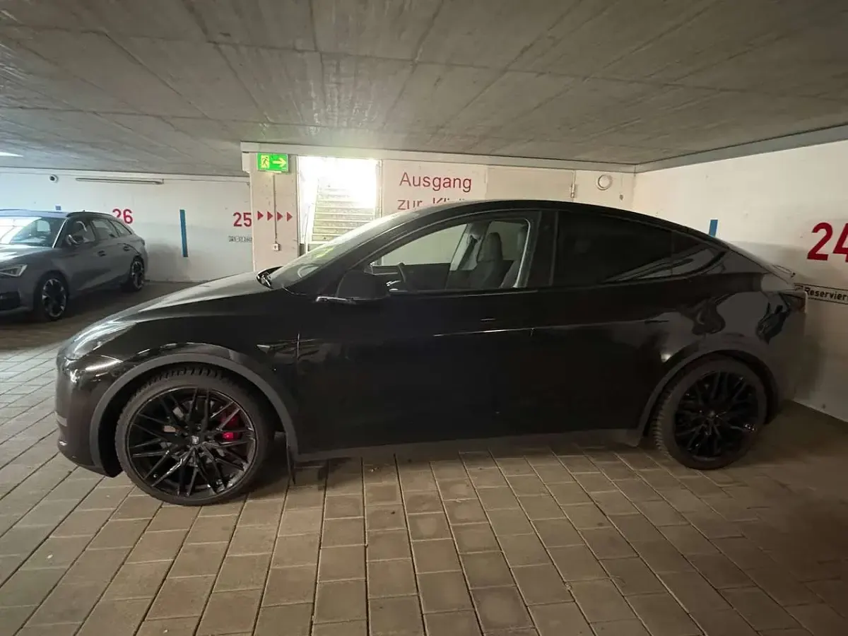 Gebraucht Tesla Model Y 378 kW (514 PS) 2022 Schwarz SUV