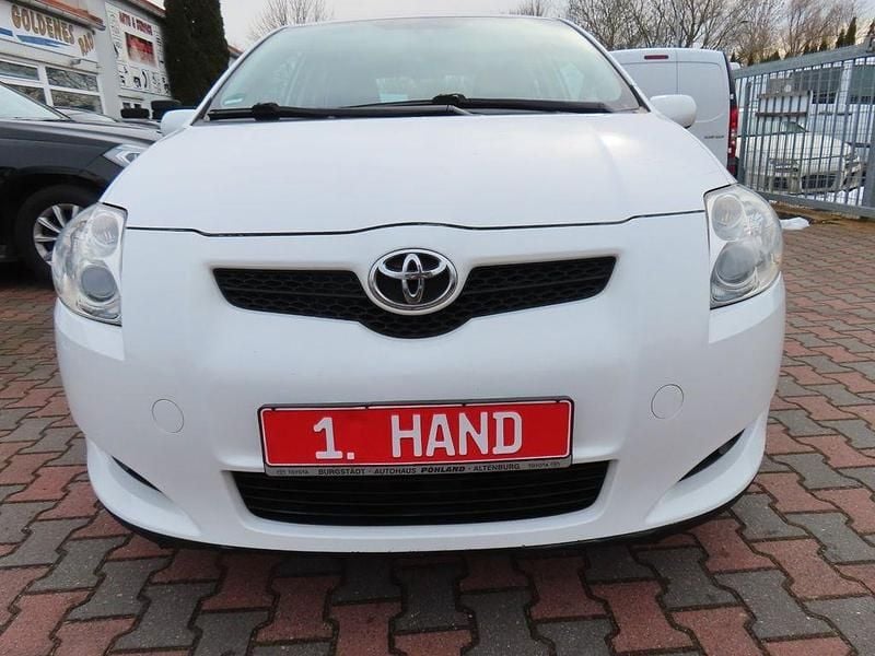 Gebraucht Toyota Auris Life 132 PS (97 kW) 2009 Weiß Kleinwagen
