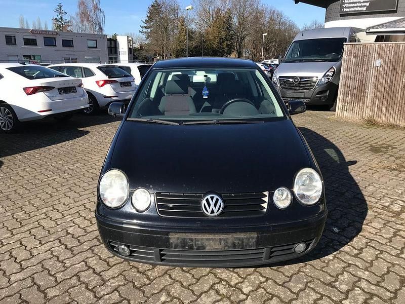 Gebraucht VW Polo Basis 75 PS (55 kW) 2002 Schwarz Limousine