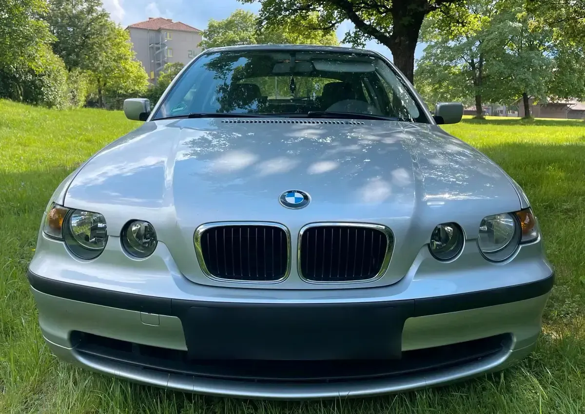 Gebraucht BMW 318 143 PS (105 kW) 2002 Silber Coupé