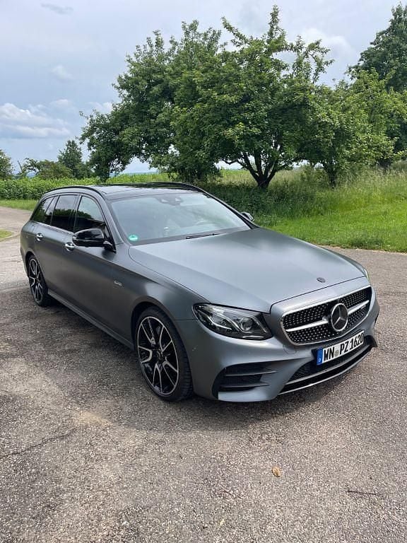 Grau Gebraucht 2018 Mercedes E43 AMG AMG Limousine | 30.900 € (Guter Preis) - Bild 1/4