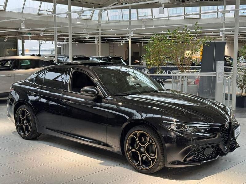 Neu Alfa Romeo Giulia 280 PS (205 kW) 2026 Nero vulcano Limousine
