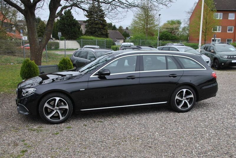 Gebraucht Mercedes E200 Style 197 PS (144 kW) 2019 Obsidianschwarz  metalliclack Kombi