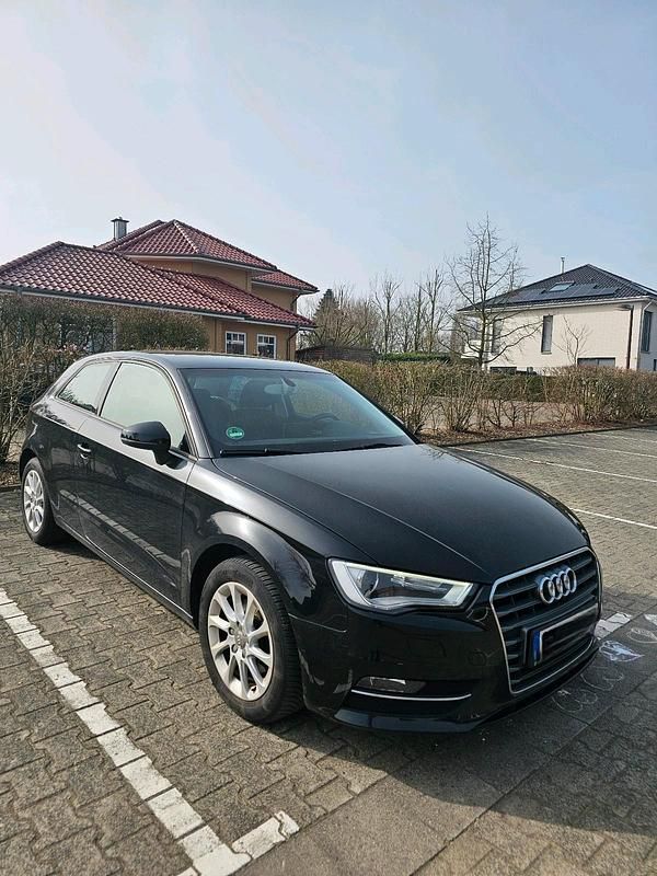 Gebraucht Audi A3 105 PS (77 kW) 2013 Schwarz Limousine