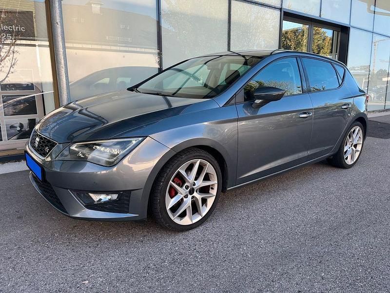 Grau Gebraucht 2014 Seat Leon FR Limousine | 11.999 € (Fairer Preis) - Bild 1/4