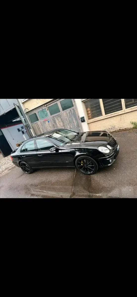 Gebraucht Mercedes E240 177 PS (130 kW) 2003 Schwarz Limousine