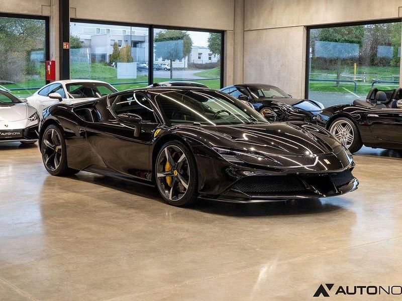 Gebraucht Ferrari SF90 999 PS (734 kW) 2022 Schwarz Coupé