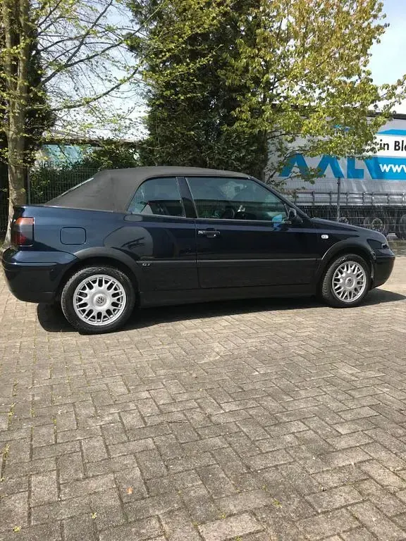 Gebraucht VW Golf Cabriolet Conceptline 116 PS (85 kW) 2002 Blau Cabrio