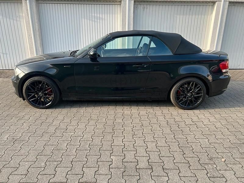 Gebraucht BMW 118 Cabriolet 143 PS (105 kW) 2010 Schwarz Cabrio