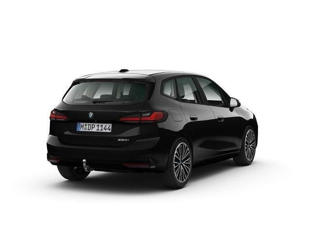 Gebraucht BMW 220 Active Tourer 170 PS (125 kW) 2025 Schwarz Van / Kleinbus