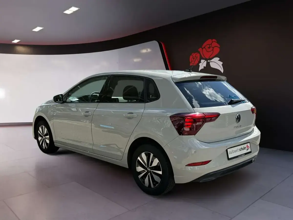 Gebraucht VW Polo Move 80 PS (58 kW) 2024 Ascotgrau Kleinwagen