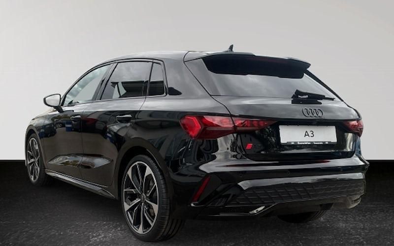 Gebraucht Audi A3 S-Line 150 PS (110 kW) 2025 Schwarz Limousine