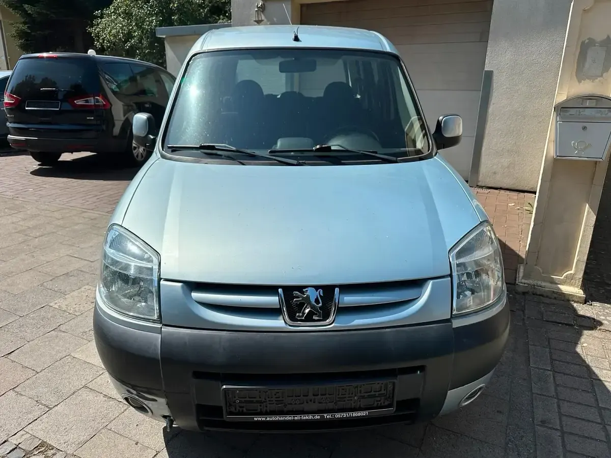 Gebraucht Peugeot Partner 90 PS (66 kW) 2007 Blau Van / Kleinbus