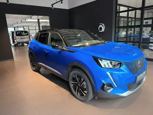 Second-hand Peugeot e-2008 GTi 100 kW (136 CP) 2022 Albastru SUV