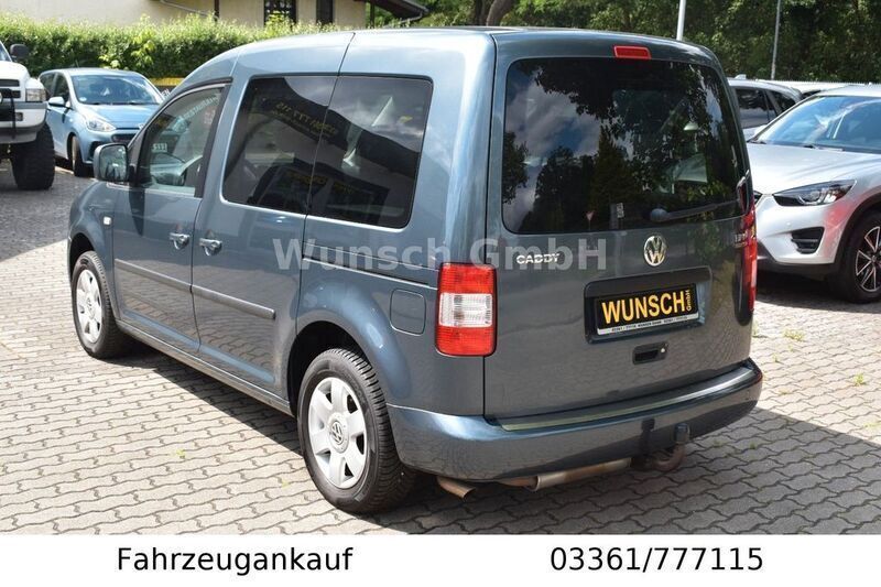 Second-hand VW Caddy Team 109 CP (80 kW) 2009 Gri Monovolum