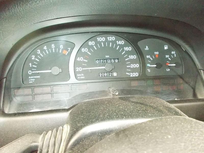 Gebraucht Opel Vectra 90 PS (66 kW) 1992 Limousine