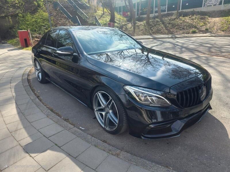 Schwarz Gebraucht 2015 Mercedes C63S AMG AMG Limousine | 18.250 € - Bild 1/4