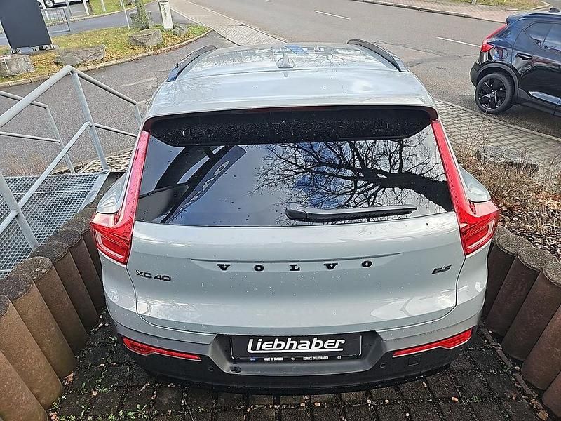 Gebraucht Volvo XC40 Plus 163 PS (119 kW) 2026 Grau SUV