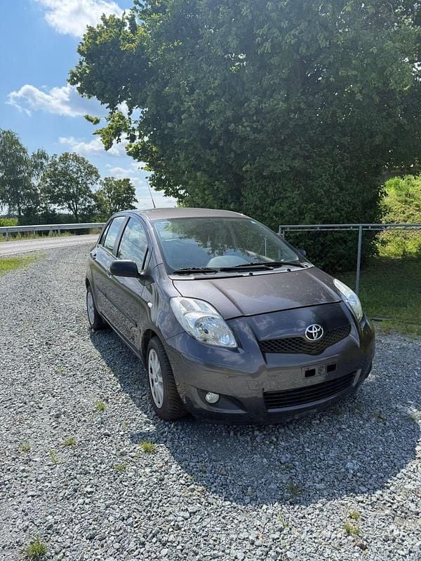 Gebraucht 2011 Toyota Yaris Life Kleinwagen | 2.990 € (Superpreis) - Bild 1/4