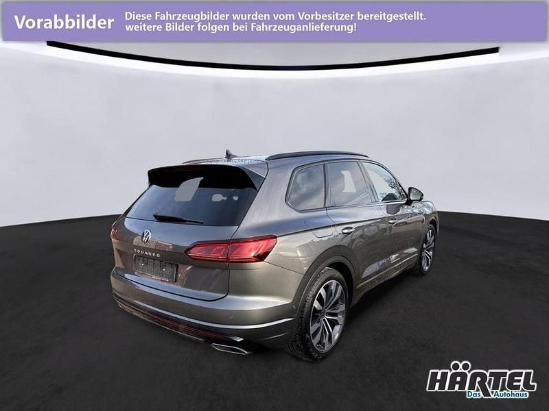 Gebraucht VW Touareg Style 286 PS (210 kW) 2023 Siliziumgrau (grey), metallic SUV