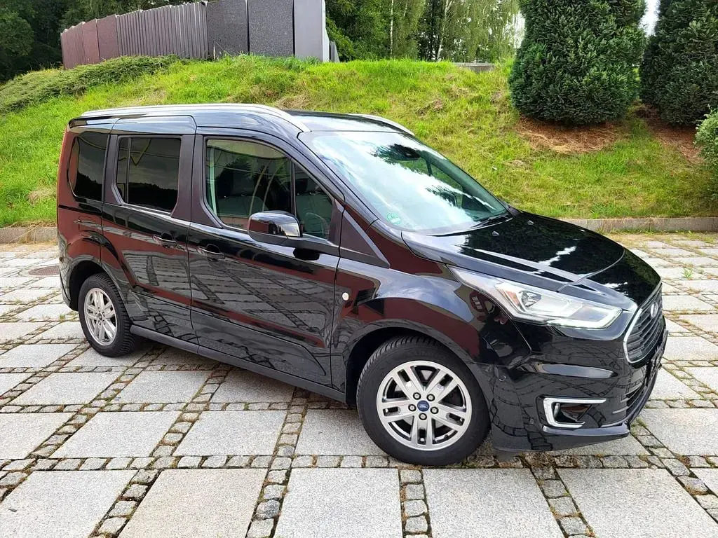 Gebraucht Ford Tourneo Connect Titanium 120 PS (88 kW) 2019 Schwarz Van / Kleinbus