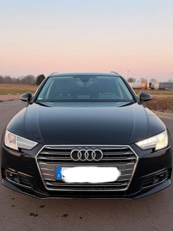 Gebraucht Audi A4 Sport 190 PS (139 kW) 2018 Schwarz Kombi