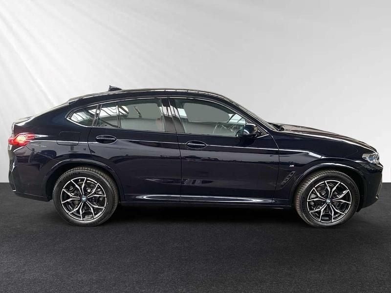 Gebraucht BMW X4 M Sport 190 PS (139 kW) 2024 Carbonschwarz metallic SUV