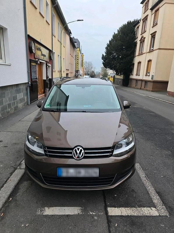 Gebraucht VW Sharan 150 PS (110 kW) 2011 Braun Van / Kleinbus