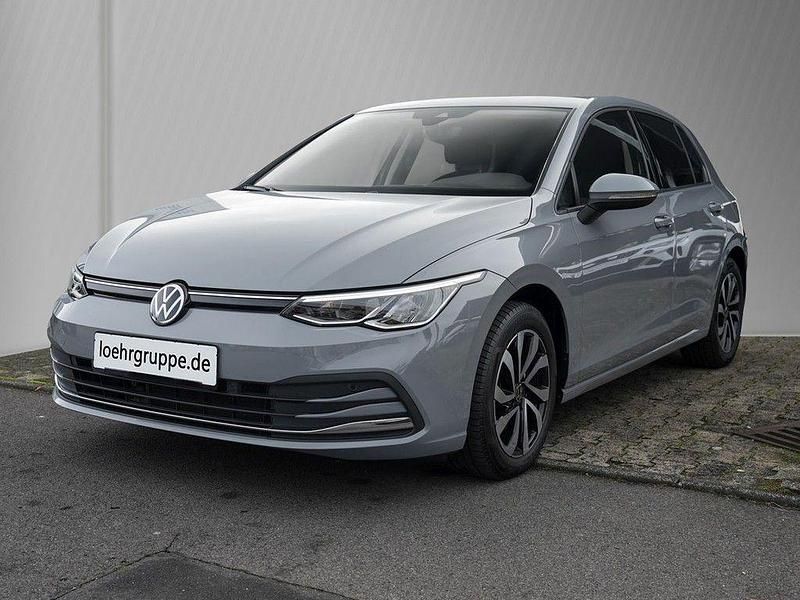 Gebraucht VW Golf VIII Active 131 PS (96 kW) 2022 Grau Limousine