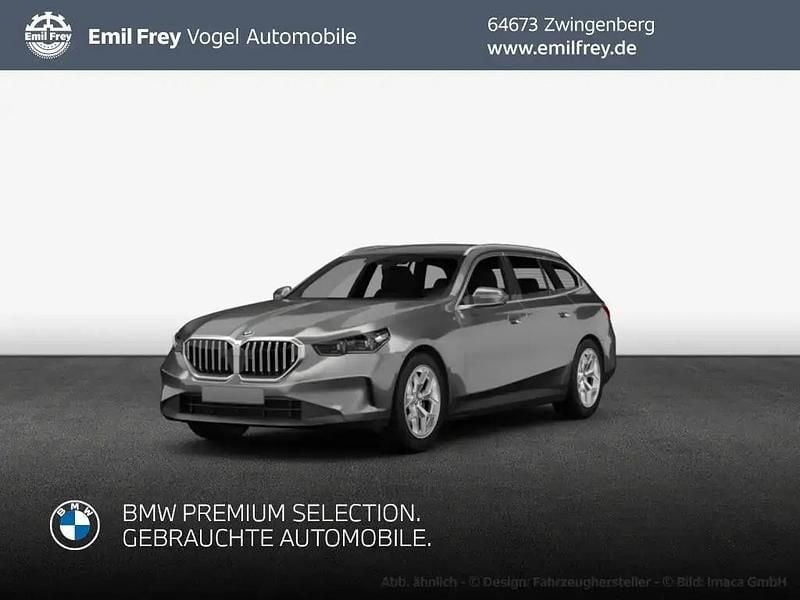 Gebraucht BMW 540 Performance 286 PS (210 kW) 2025 M brooklyn grau metallic Kombi