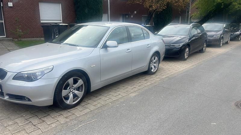 Gebraucht BMW 525 177 PS (130 kW) 2006 Silber Limousine