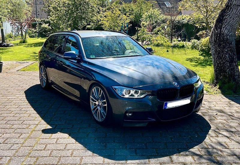 Grau Gebraucht 2013 BMW 325 M Sport Kombi | 20.000 € - Bild 1/4