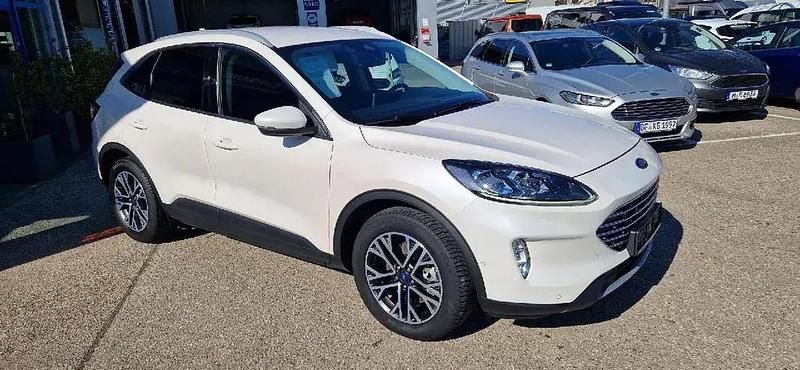 Gebraucht Ford Kuga Titanium X 152 PS (111 kW) 2021 Arktisweiß (metallic) SUV