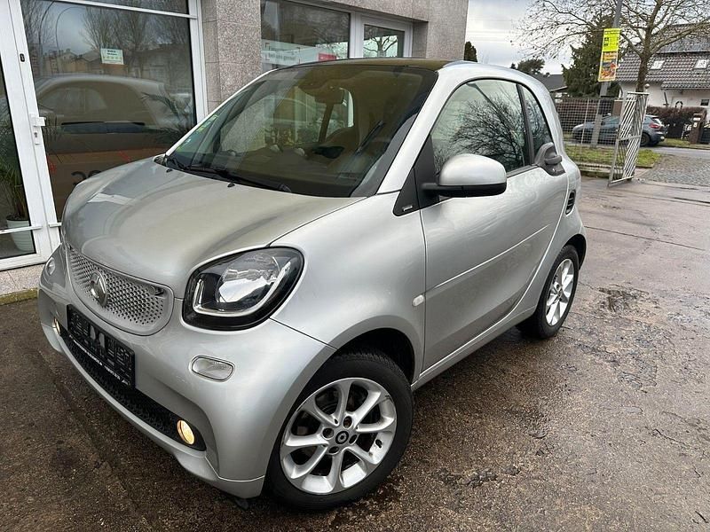 Silber Gebraucht 2015 Smart ForTwo Coupé Passion Coupé | 12.490 € (Fairer Preis) - Bild 1/4
