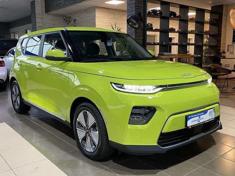 Grün Gebraucht 2021 Kia Soul EV Edition 7 SUV | 14.000 € (Guter Preis) - Bild 1/4
