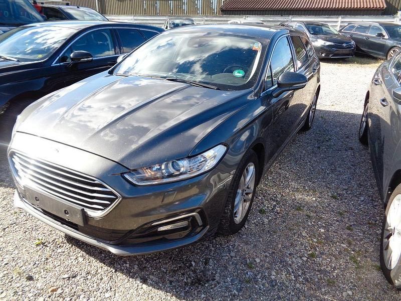 Grau Gebraucht 2019 Ford Mondeo Titanium Limousine | 8.900 € (Fairer Preis) - Bild 1/4